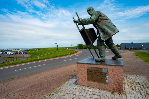 Deichbauer Denkmal
