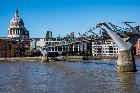 Millenium Bridge.